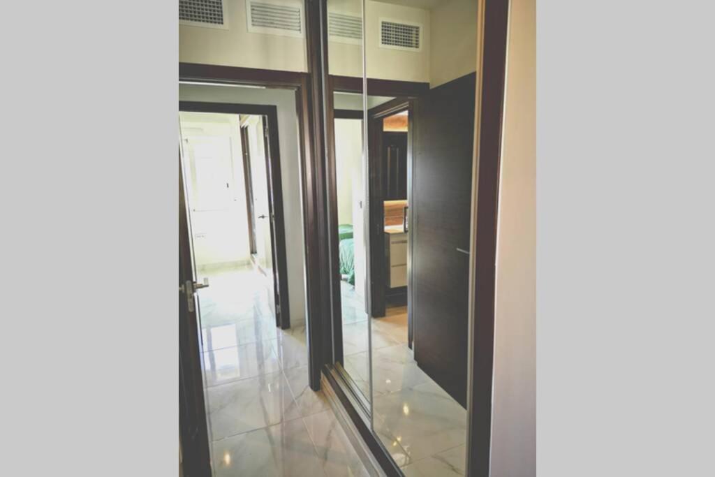 Black Sun. Modern Penthouse In تورّيفيِخا المظهر الخارجي الصورة